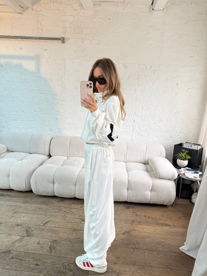 Barrel Leg Relaxed Joggers - White