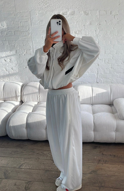 Barrel Leg Relaxed Joggers - White