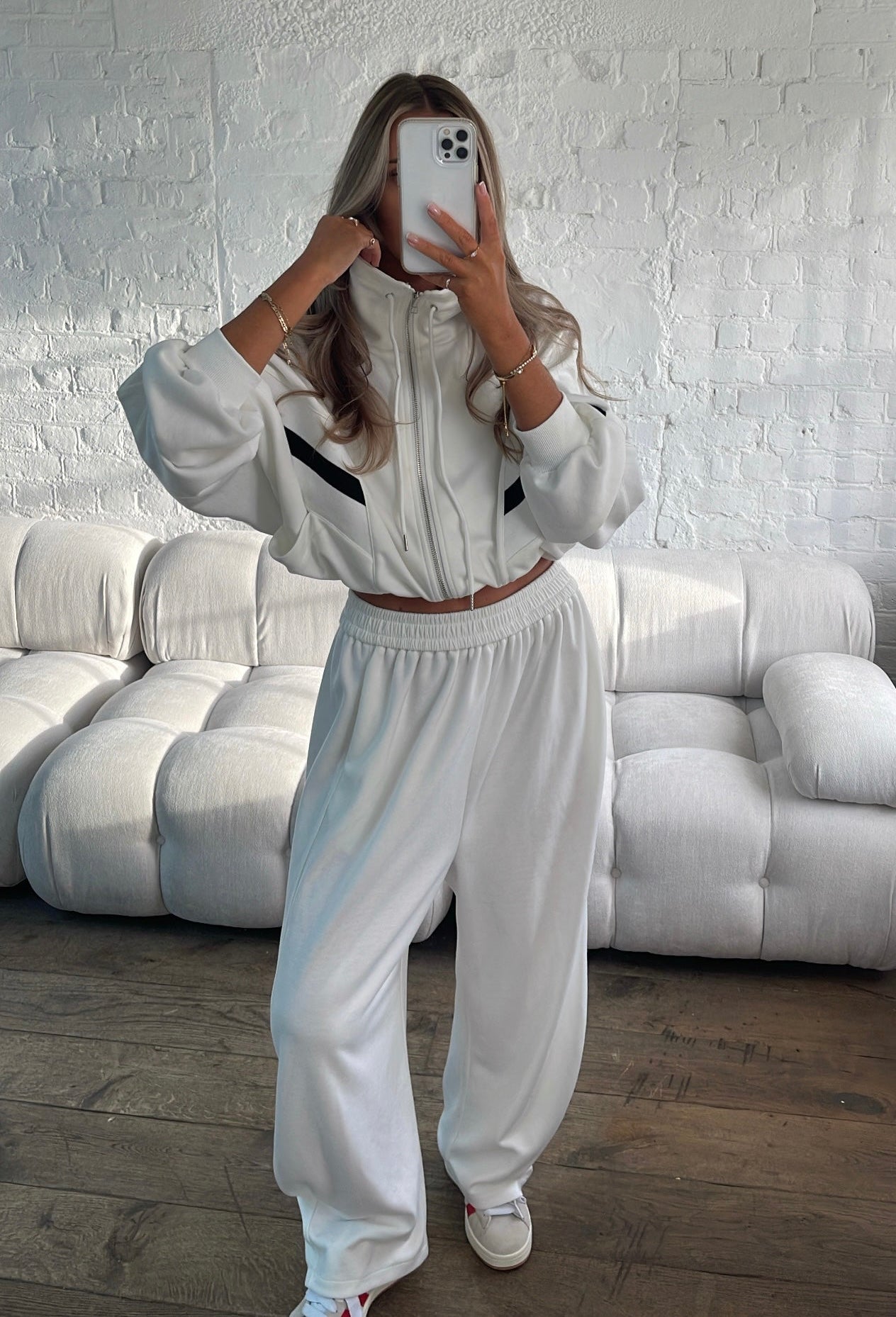 Contrast Funnel Neck Jacket - White